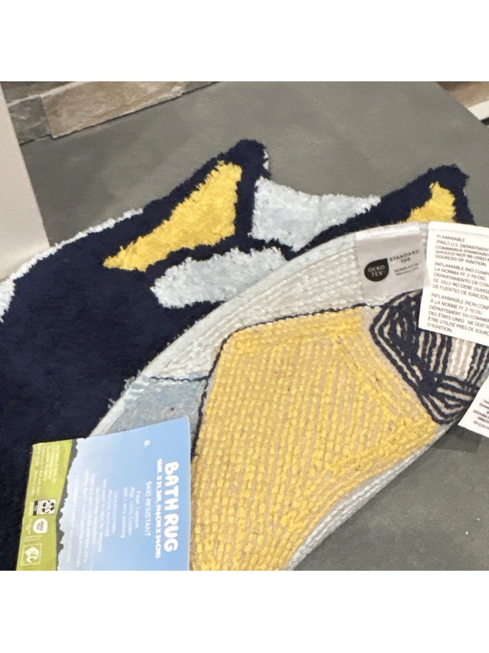 Bluey Round Bath Rug - Picture 7 of 10